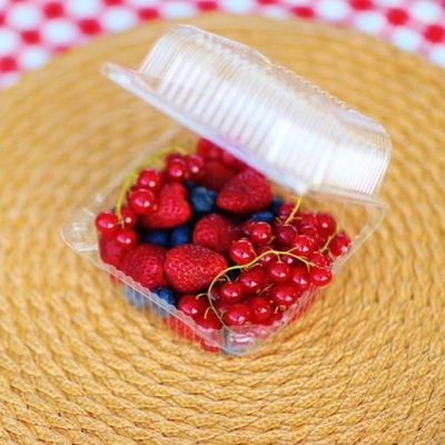 Ühekordsed plastkarbid ühendatud kaanega