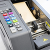 Automaatne dispenser veega aktiveeritavale teibile